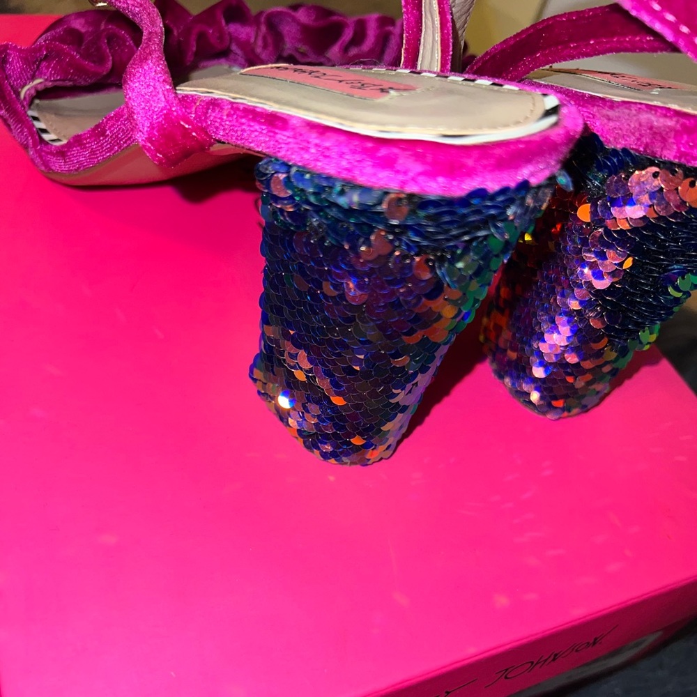 Betsy’s Johnson Sequin Block Heel SZ 9.5